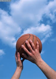 官方：布伦特福德与27岁中场雅内尔特续约至2030年