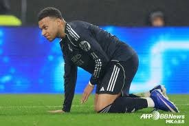 塔图姆因伤退赛，凯尔特人遭遇挑战，东部夺冠形势再悬念